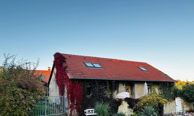 Wettin-Lobejun House | Uriges Haus in der Nähe vom Saale-rad-wanderweg