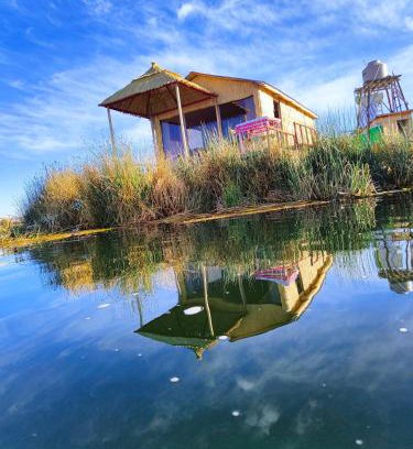 Puno House | Uros Quechua`s Lodge Titicaca