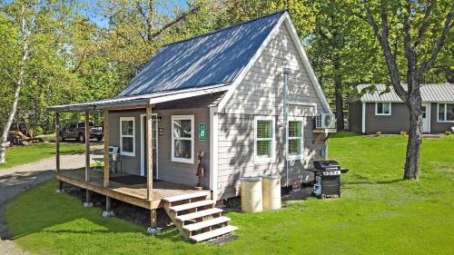 Portage Lake House | The Spruce Haven Cabin in Portage Lake, ME