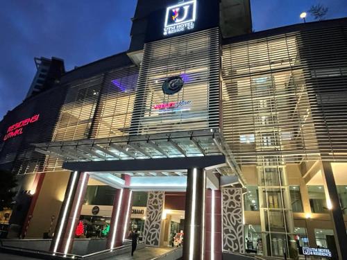 Kampung Datuk Keramat Hotel | UTM Hotel & Residence