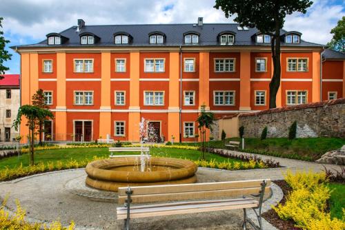 Cieplice Resort | Uzdrowisko Cieplice - Długi Dom