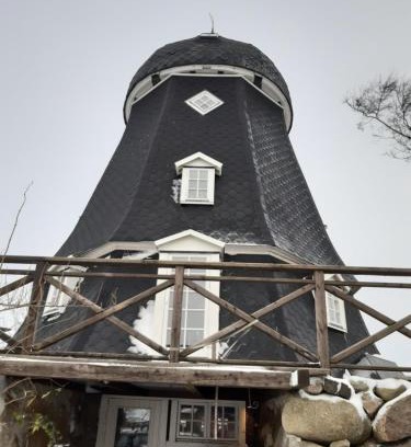 Hoganas Villa | Väderkvarn
