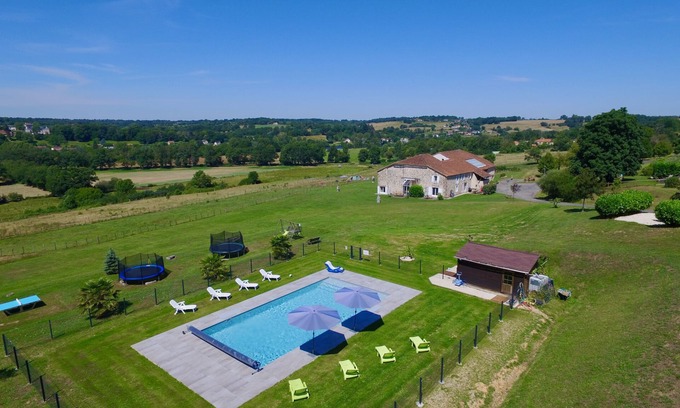 Availles-Limouzine Cottage | VéloGîtes - gîte 7.