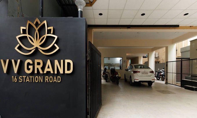 West Mambalam Hotel | V V Grand