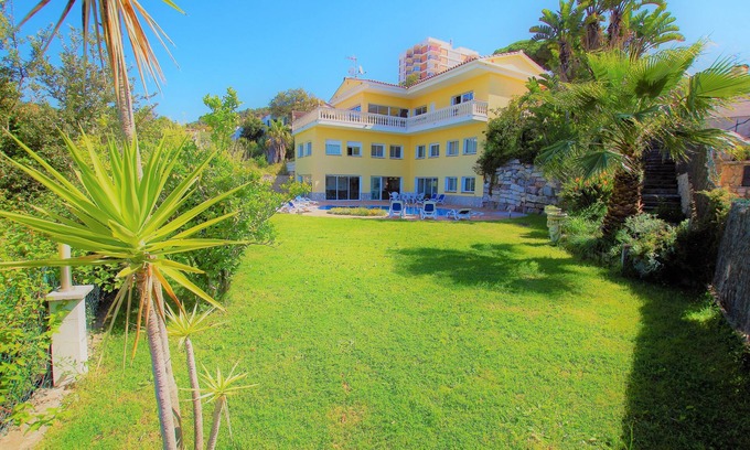 Canyelles Villa | V&V LLORET-Villa Morisca: large villa for 17 pax., 1'5km beach Canyelles beach