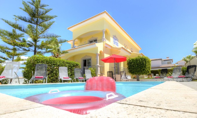 Parchal Villa | V6 Menir - with a capacity for 12 people.