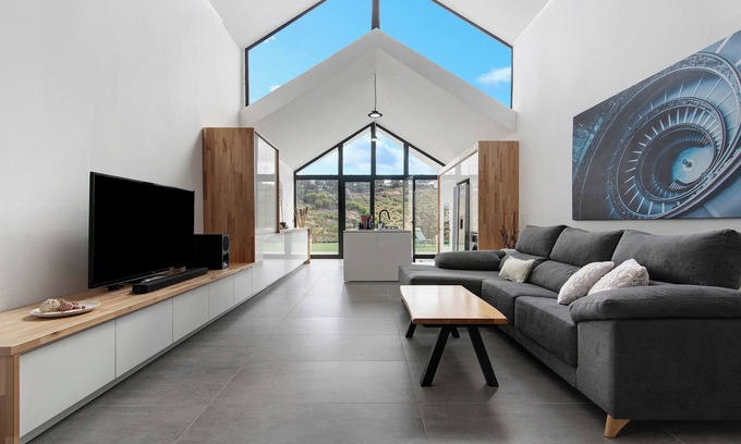 La Solana Villa | Vacation Home "Enora" with Mountain View, Private Pool & Wi-Fi