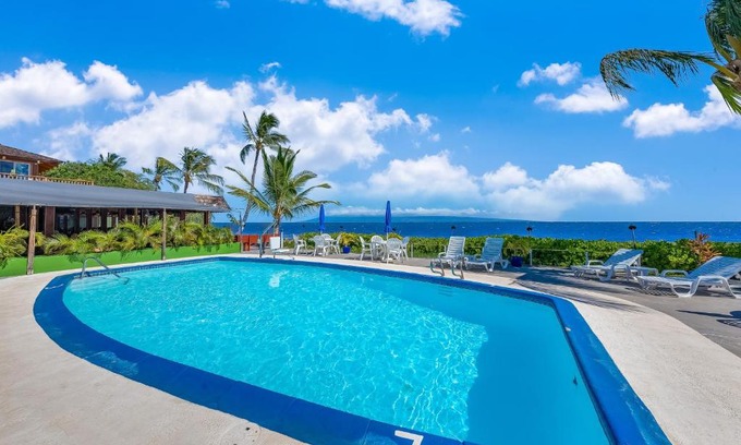 Kaunakakai Hotel | Vacasa at Hotel Molokai