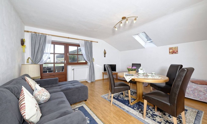Aschau im Chiemgau Apartment | Vacation apartment I in the adjoining house, 65 sqm with separate bedroom, north-east facing balcony