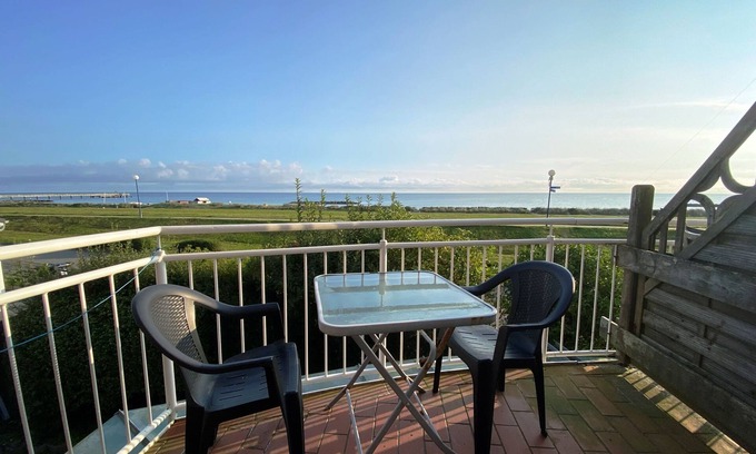 Schonberger Strand Apartment | Vacation apartment Baltic Sea view on Schönberg beach