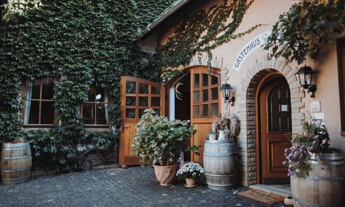 Vendersheim Bed & Breakfast | Vacation apartment with two separate bedrooms - ostrich farm and guest house