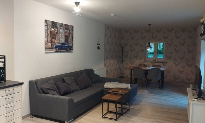 Prezelle Apartment | Vacation apartment Hof Lanze with a view of the Eichenallee