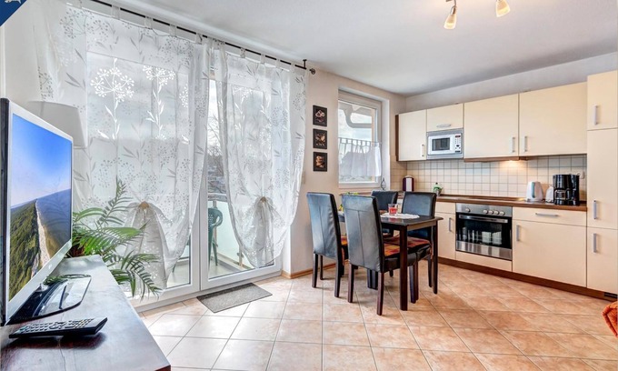 Ueckeritz Apartment | Vacation apartment Strandblick 1 - Beautiful vacation apartment on Usedom, with balcony
