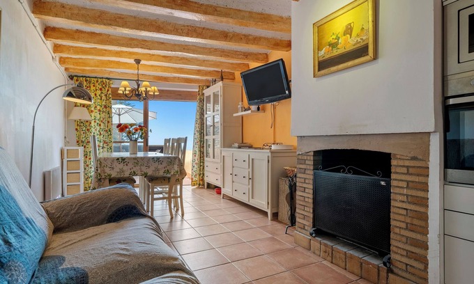 La Morera de Montsant House | Vacation Home "Cal Cosials" with Mountain View, Private Terrace & Balcony