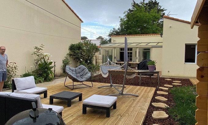 Saint-Brevin-les-Pins House | Vacation home 50m from the sea, ideal for families.
