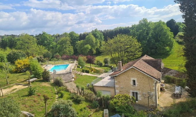 Saint-Pierre-de-Cole House | Vacation Home "Maison Sébastien" with Private Pool, Private Terrace & Wi-Fi
