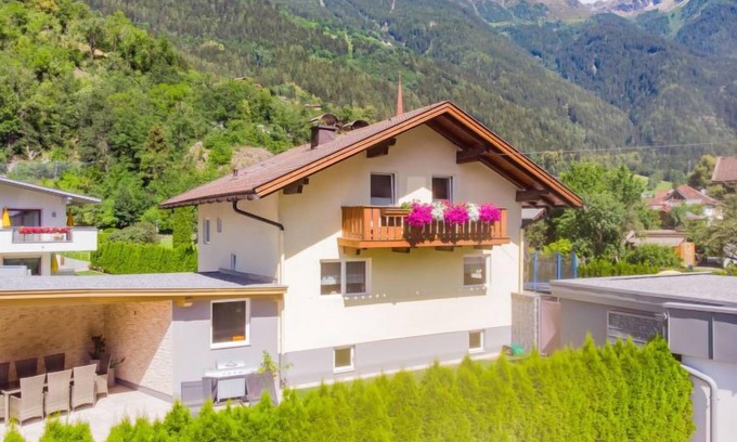 Oetz House | Vacation home Ötztal by Interhome