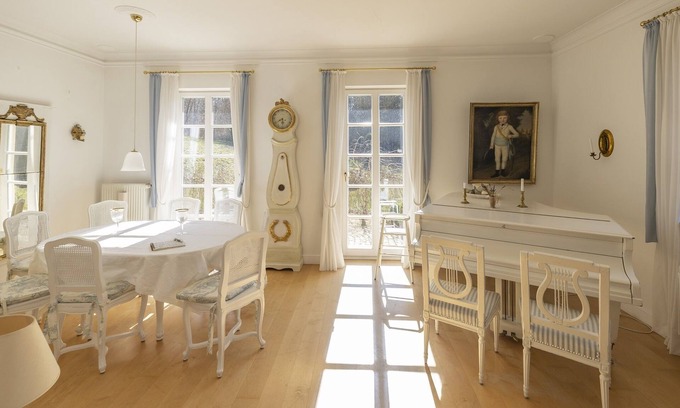 Ebern Apartment | Vacation home (200sqm) with terrace and garden