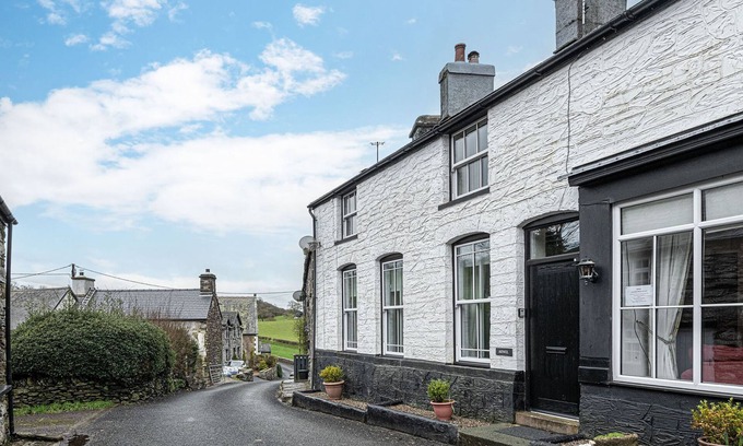 Gwynedd- Snowdonia House | Vacation home Arwel by Interhome