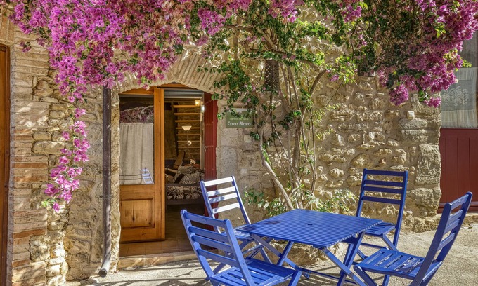 Orriols House | Vacation Home "Blava" with Wi-Fi