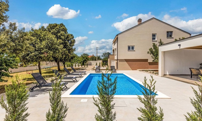 Murvica House | Vacation home Certus by Interhome