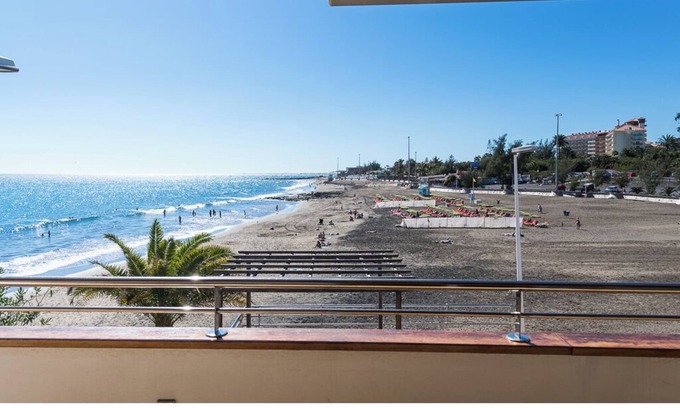 San Agustin House | Vacation Home "Chalet en la playa San Agustin" near Beach with Sea View, Balcony, A/C & Wi-Fi