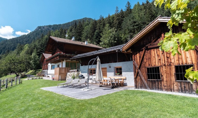 Riga Davanti House | Vacation home Chalet Oberlechner