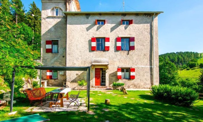 Ala House | Vacation home Dimora Storica Lessinia in Ala - 14 persons, 7 bedrooms