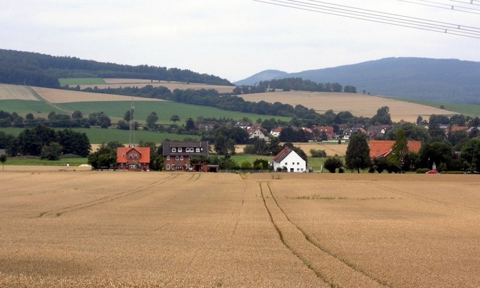 Hamelin Apartment | Vacation home Eichbergblick - in a small green village but near the City