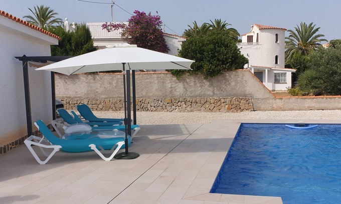 Casas de Torrat House | Vacation home for 4-5 people with private pool, WiFi
