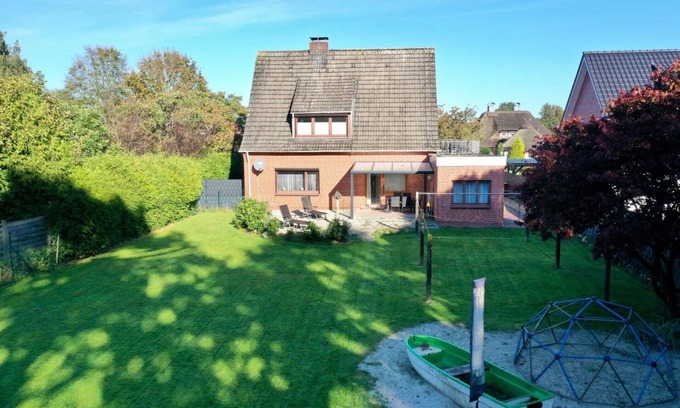 Dietrichsfeld House | Vacation home for 8 guests with 160m² in Aurich (273014)