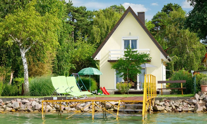 Balatonlelle House | Vacation home Hanna by Interhome