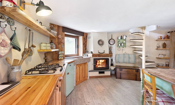 Monesi House | Vacation Home "Il Teccio Di Sandro" with Private Garden & Wi-Fi