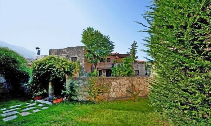 Archanes House | Vacation home in the Archanes with balcony