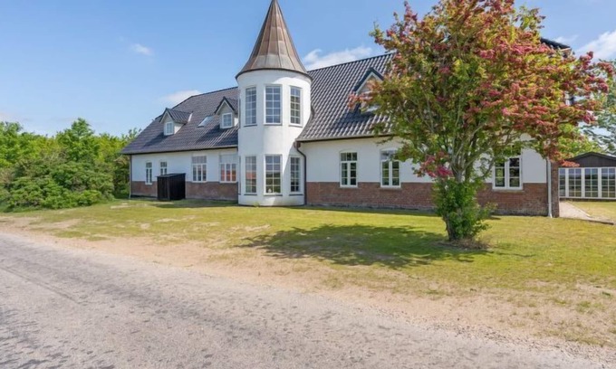 Skaerbaek House | Vacation home "Ritva" - 28km from the sea in Western Jutland in Skærbæk - 30 persons, 14 bedrooms