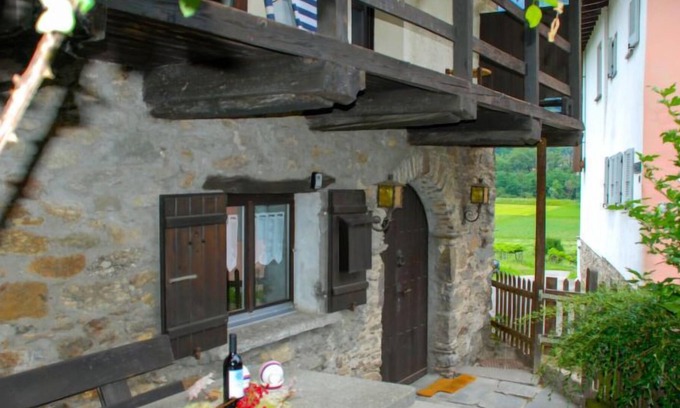 Semione House | Vacation home Rustico Tecc 'dnaas in Semione - 2 persons, 1 bedrooms
