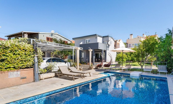 Tribunj House | Vacation home Tina by Interhome