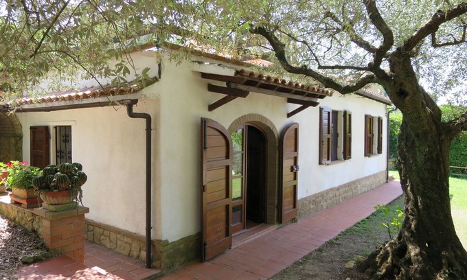 Montescudaio House | Vacation home Ulivo by Interhome