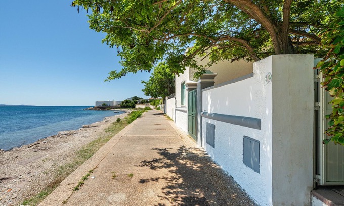 Carloforte House | Vacation Home 'Villa Ondina Carloforte' near Beach with Terrace & Wi-Fi