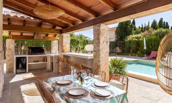 Son Ferrer House | Vacation Home 'Villa Santa Lucia' with Private Pool, Terraces and Wi-Fi