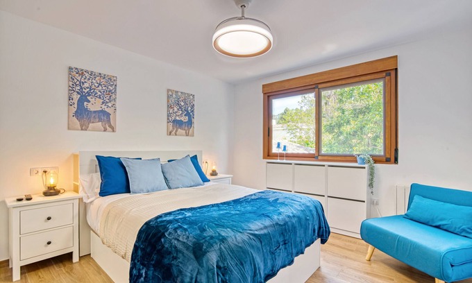 Macastre House | Vacation Home "Violeta Grande" with Mountain View, Private Pool & Wi-Fi