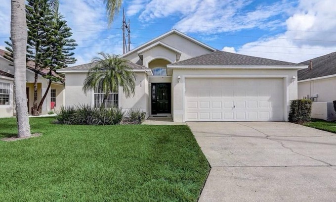 Westbury House | vacation home with heated pool and spa near Disney golf theme parks