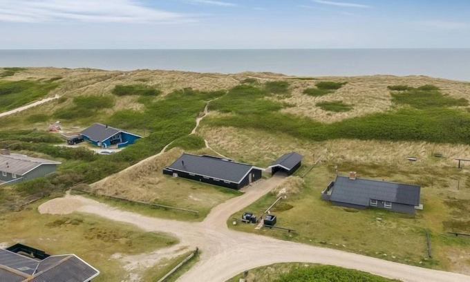 Bjerregard Strand House | Vacation home "Yvette" - 100m from the sea in Western Jutland in Hvide Sande - 6 persons, 4 bedrooms