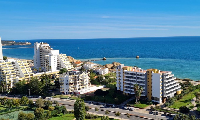 Praia da Rocha Apartment | Vacation in the Algarve: great view of the Atlantic Ocean, 5 minutes to the beach.