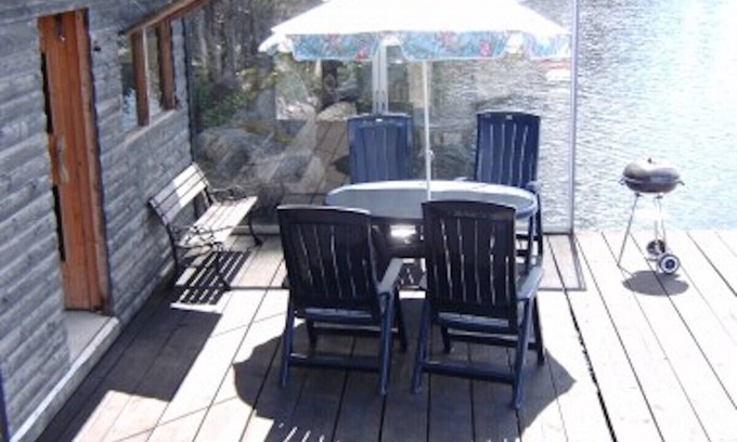 Hallaryd House | Vacation near the lake with wifi and your own boat