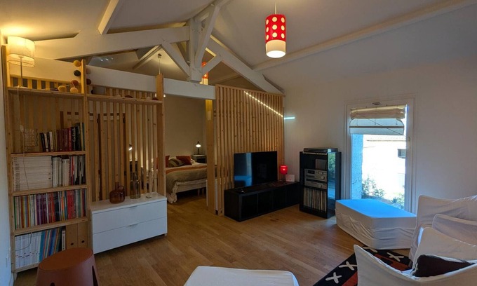 Rivieres Cottage | Vacation rental with private terrace, WIFI, pets allowed, electric charging in Rivières