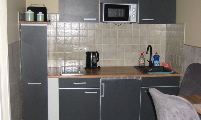 Neverin Apartment | Vacation room (2) Distance to the A20 8 minutes, to Neubrandenburg 10 minutes