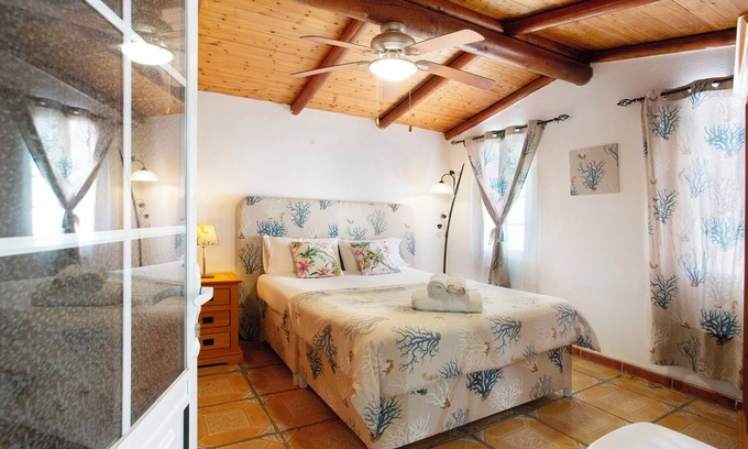 Tejina Apartment | Vacation 'Tejina De Isora' with Private Terrace and Wi-Fi