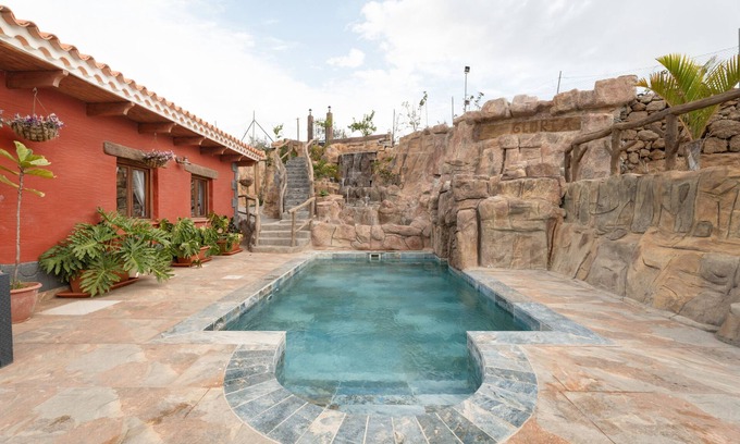El Rincon Villa | Vacation Villa 'La Casita' with Mountain View, Wi-Fi and Air Conditioning