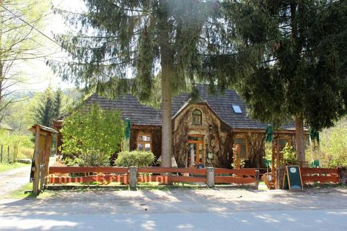 Bakonybel House | Vadszőlő Szálló és Étterem Bakonybél